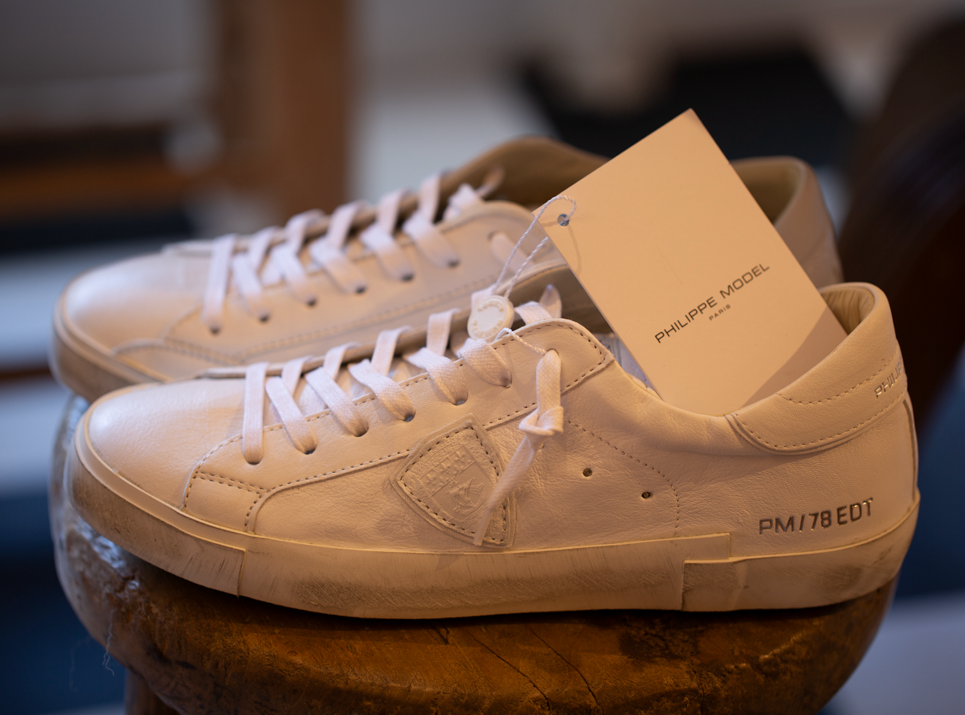 Philippe sales model white