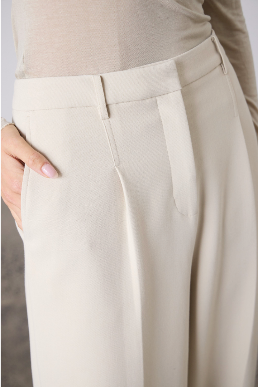 Britta Barrel Leg Trouser