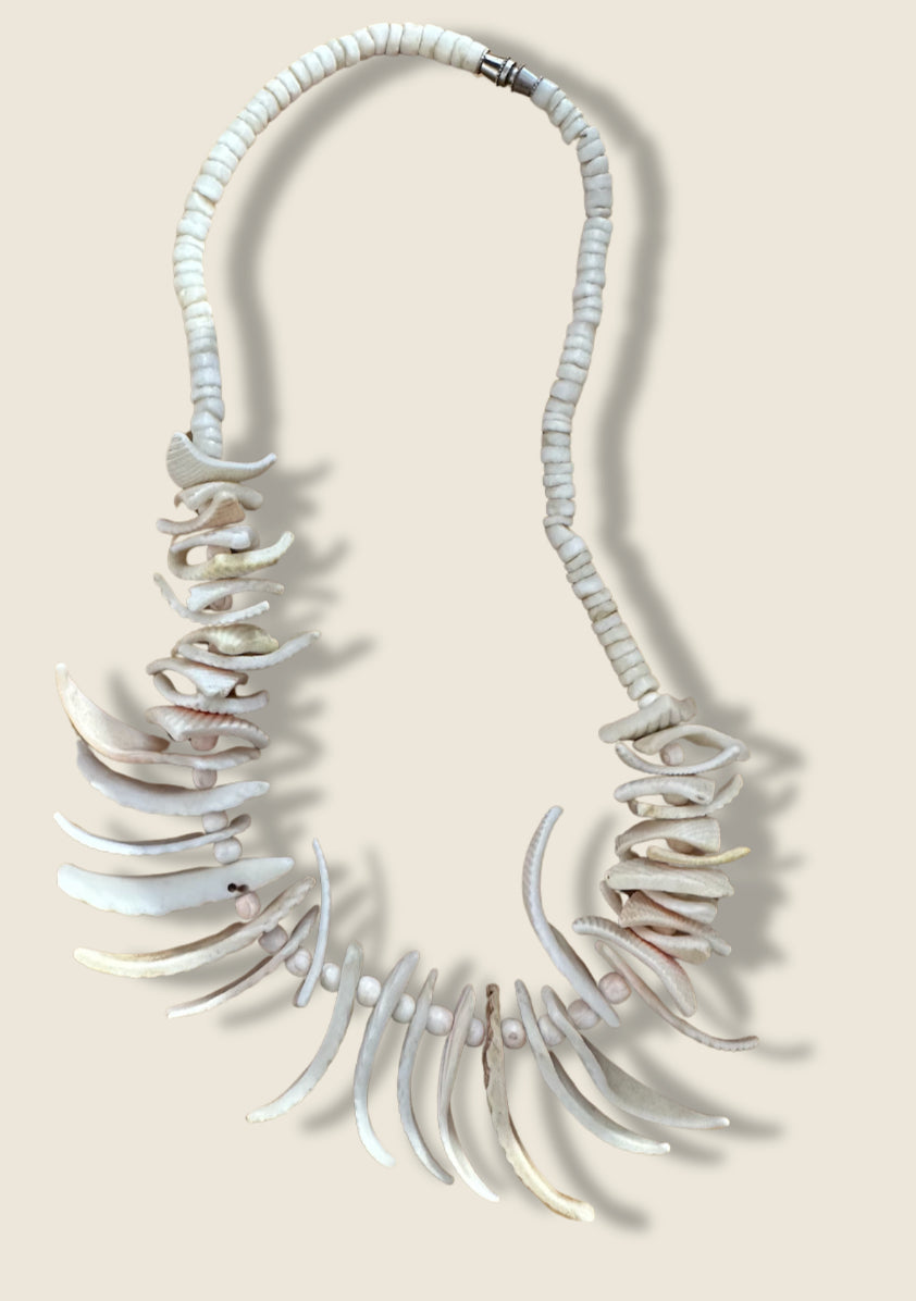 Vintage Shell Necklace - Hearth Co