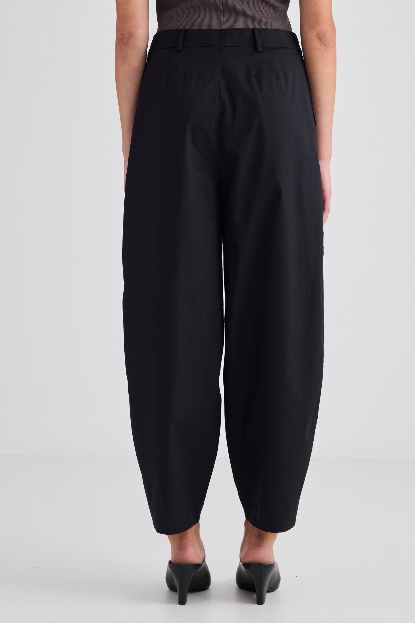 Britta Barrel Leg trouser