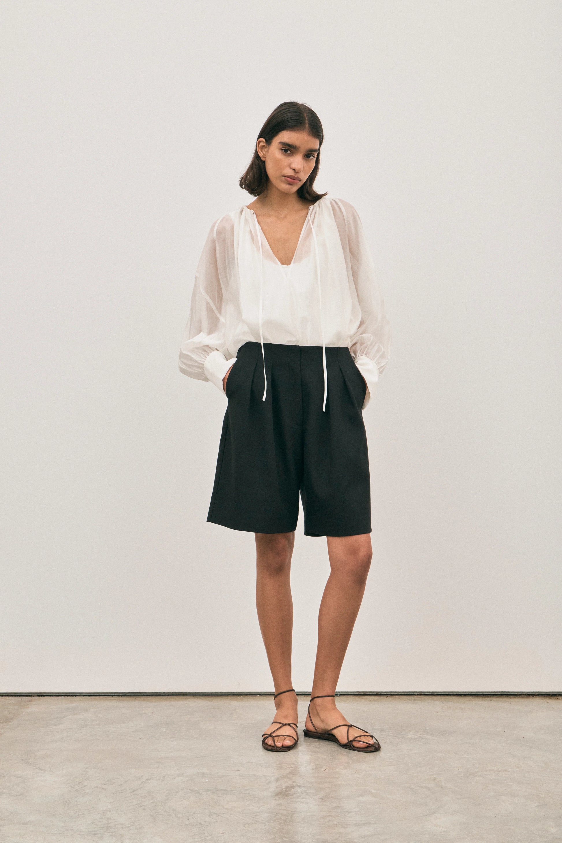 Lottie Shorts - Noir - Hearth Co