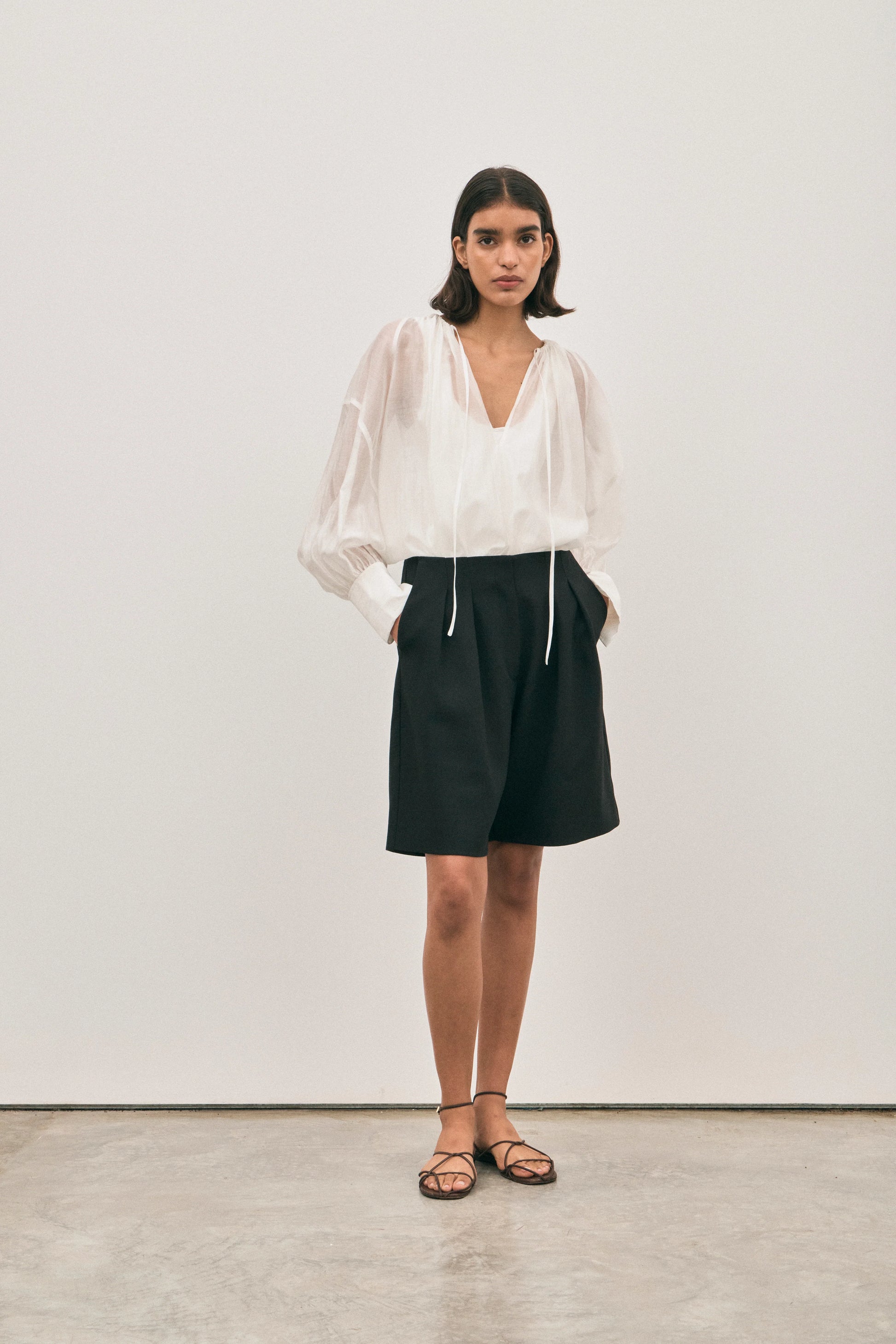 Lottie Shorts - Noir - Hearth Co
