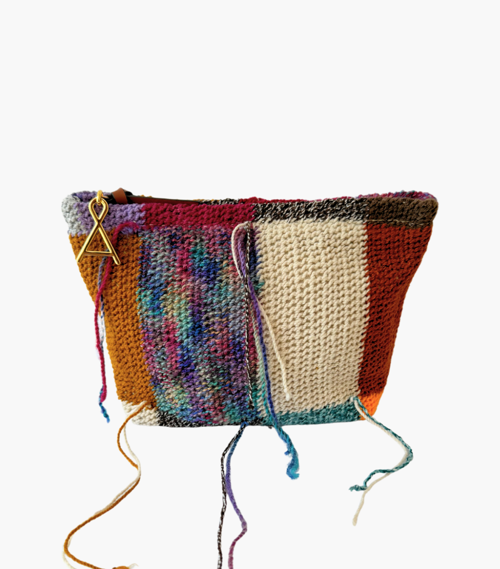 Handwoven Natural Bilum - Small Zip Clutch