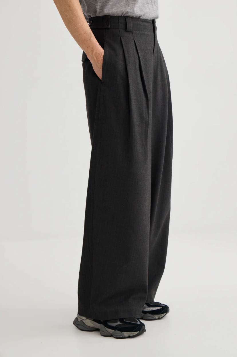Laing Wide Leg Pleat Front Trouser - Graphite