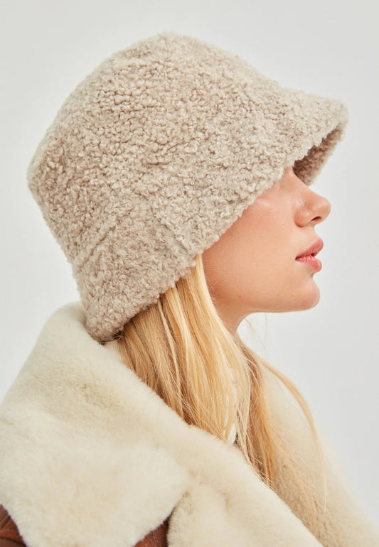 Bigardini London Women Shearling Bucket Hat - Beige